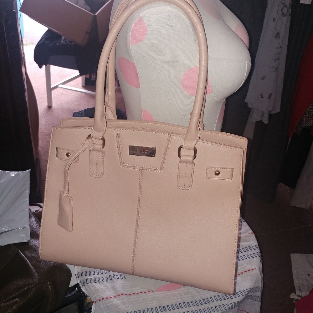 $198 BCBG | large structured faux leather key blush baby pink footed handbag